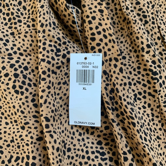 Oversized Printed Button-Front Blouse - Picture 4 of 4